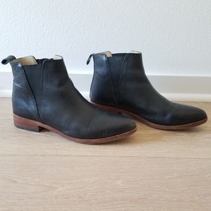Nisolo leather everyday Chelsea boots